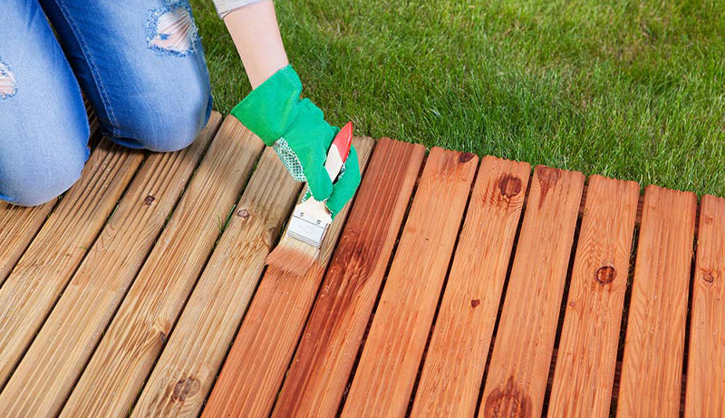 Best Redwood Sealer for Deck and Fence